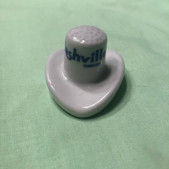 Nashville Tennessee Cowboy Hat Thimble Trinket - Picture 2 of 8